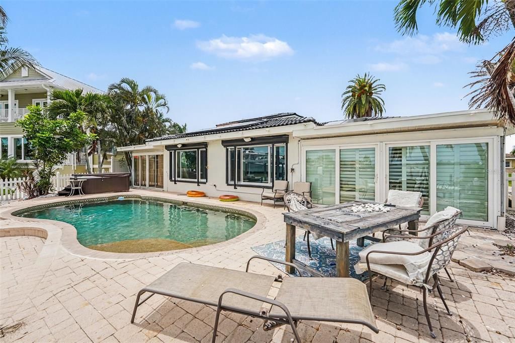 For Sale: $1,800,000 (3 beds, 4 baths, 2729 Square Feet)