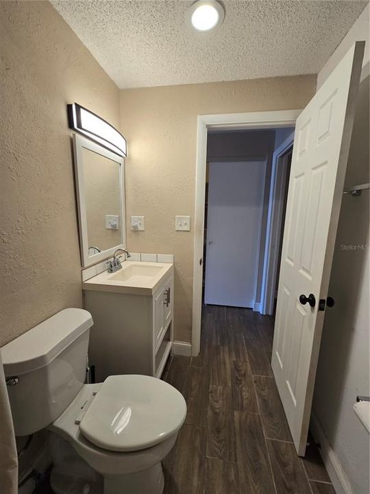 For Rent: $1,300 (1 beds, 1 baths, 585 Square Feet)