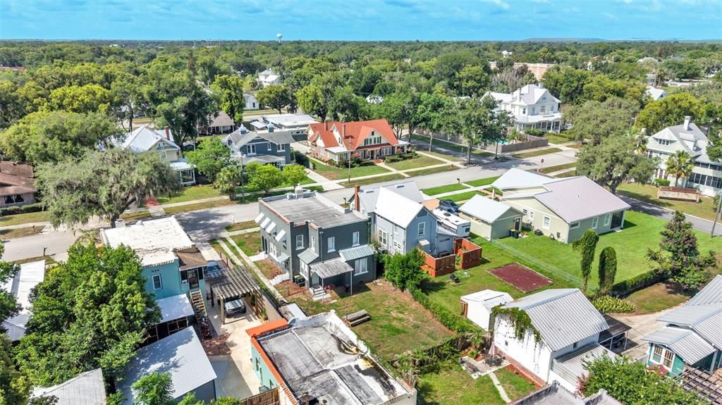 На продажу: $365,000 (4 спален, 2 ванн, 2100 Квадратных фут)