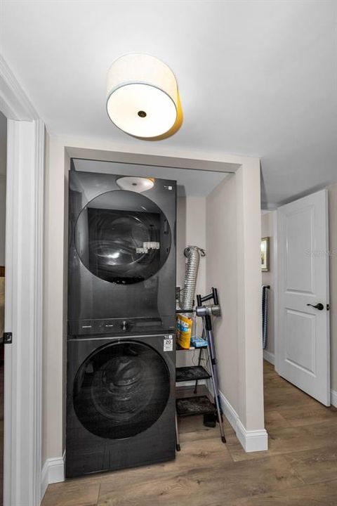 For Sale: $134,900 (2 beds, 1 baths, 1008 Square Feet)
