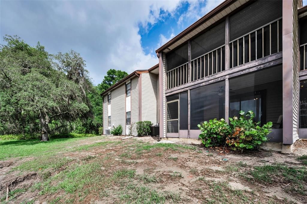 For Sale: $134,900 (2 beds, 1 baths, 1008 Square Feet)
