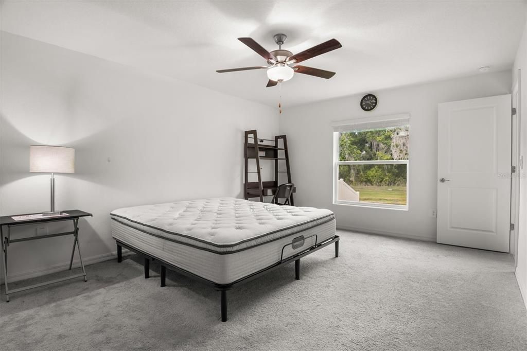 For Sale: $339,000 (4 beds, 2 baths, 1918 Square Feet)