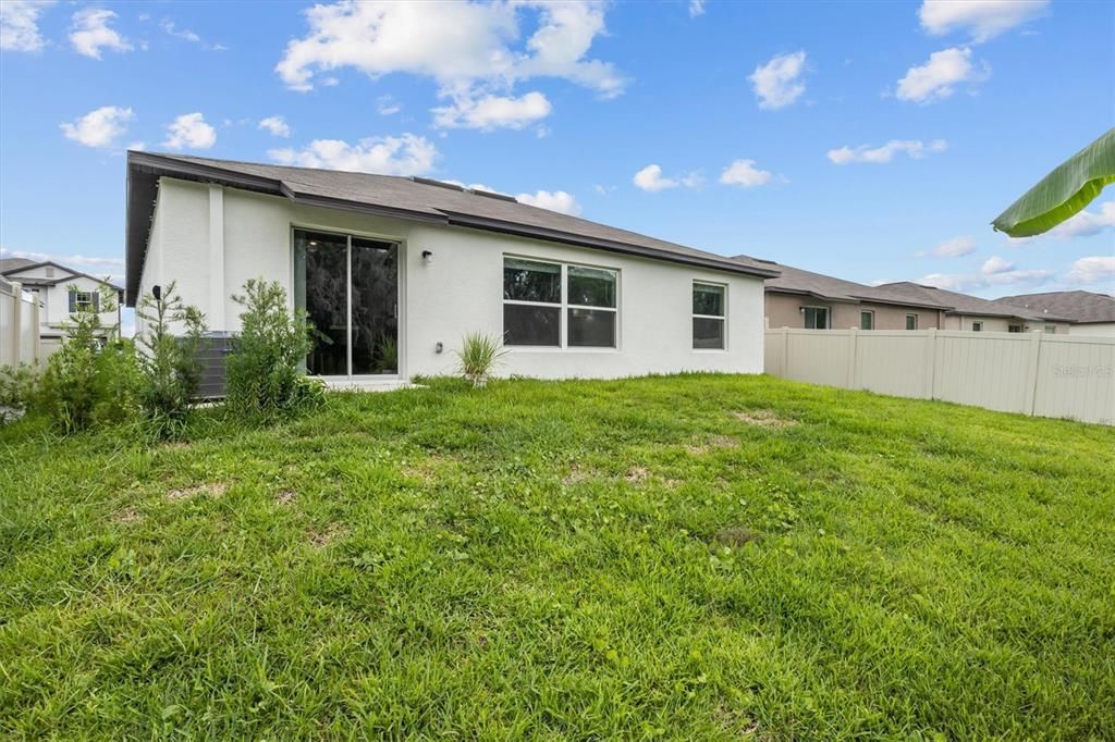 For Sale: $339,000 (4 beds, 2 baths, 1918 Square Feet)