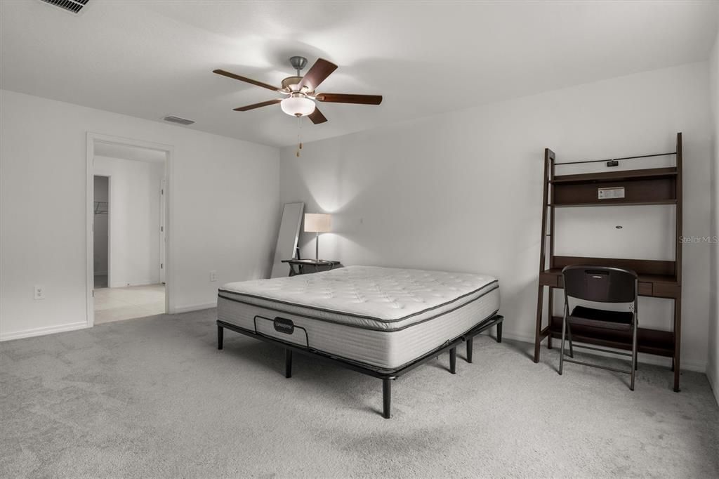 For Sale: $339,000 (4 beds, 2 baths, 1918 Square Feet)