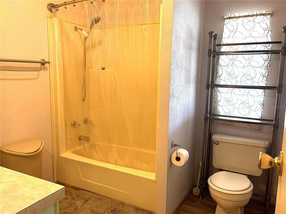 Active With Contract: $125,000 (2 beds, 2 baths, 1248 Square Feet)