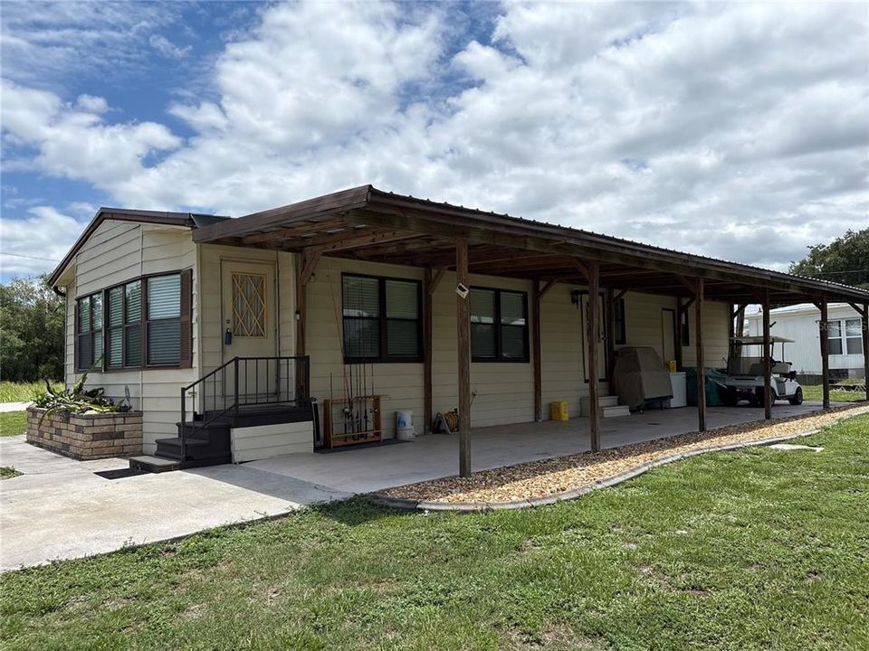 Active With Contract: $125,000 (2 beds, 2 baths, 1248 Square Feet)