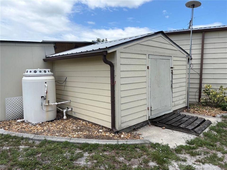Active With Contract: $125,000 (2 beds, 2 baths, 1248 Square Feet)