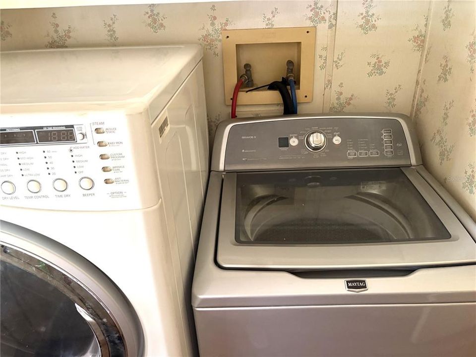Active With Contract: $125,000 (2 beds, 2 baths, 1248 Square Feet)