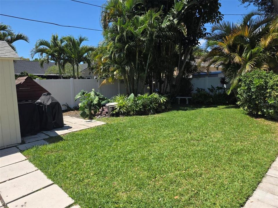 For Sale: $719,999 (2 beds, 1 baths, 1258 Square Feet)