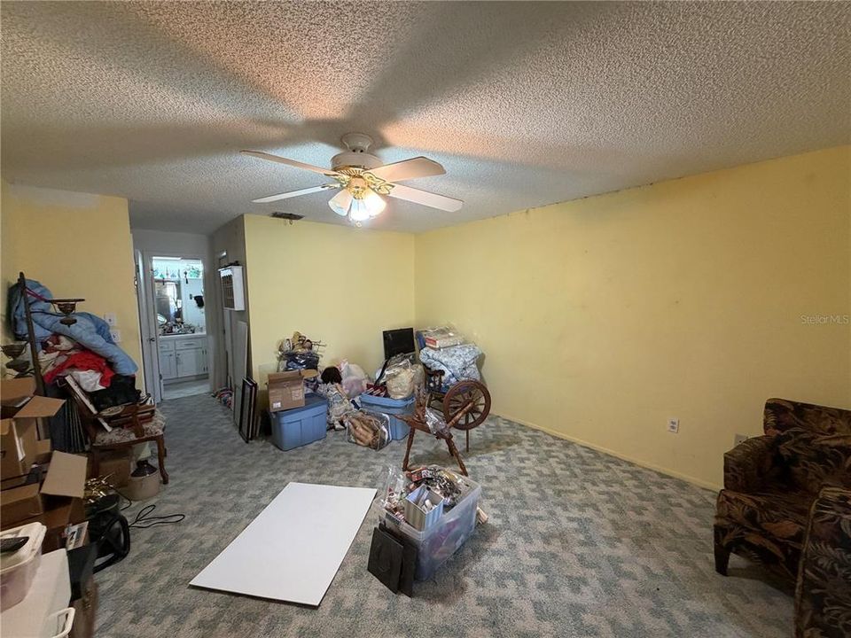 For Sale: $169,500 (2 beds, 2 baths, 1392 Square Feet)