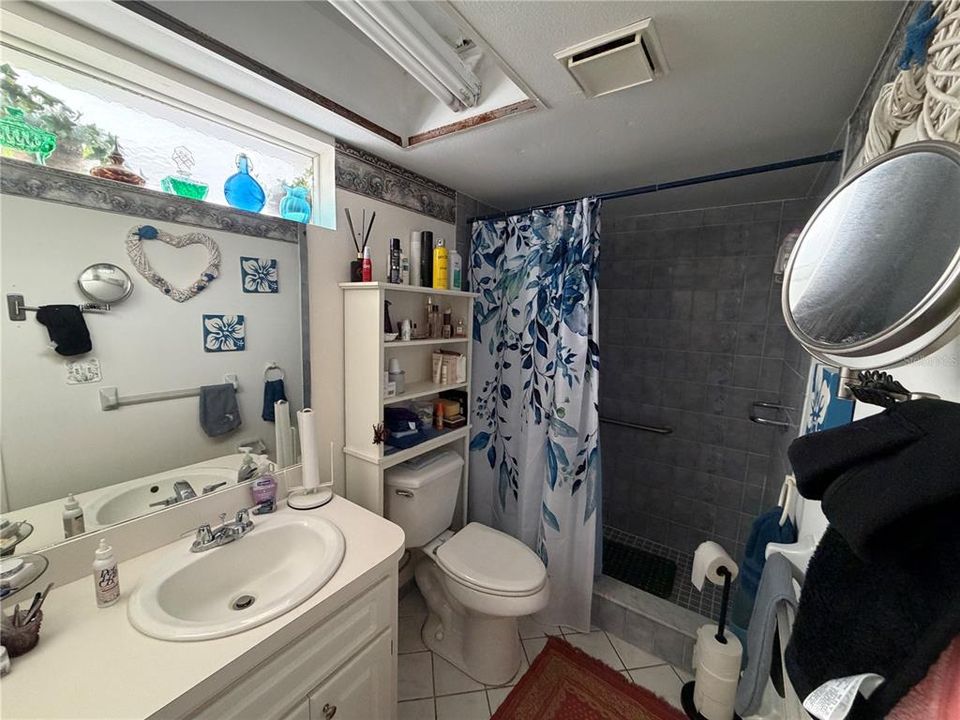 For Sale: $169,500 (2 beds, 2 baths, 1392 Square Feet)