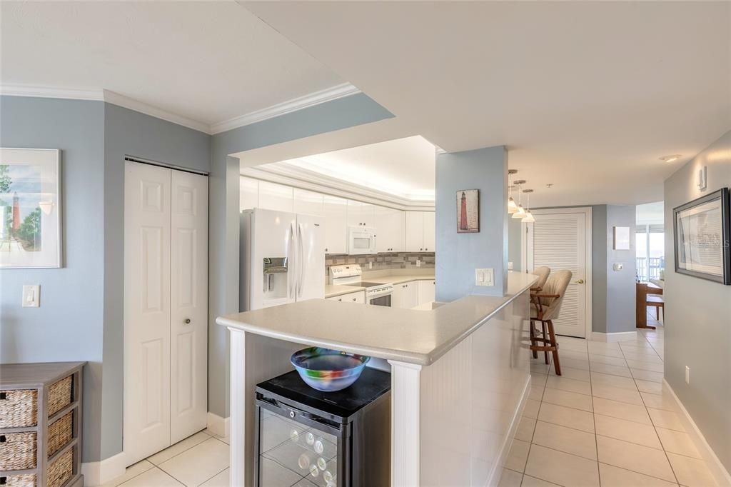 En Venta: $835,000 (3 camas, 3 baños, 2060 Pies cuadrados)