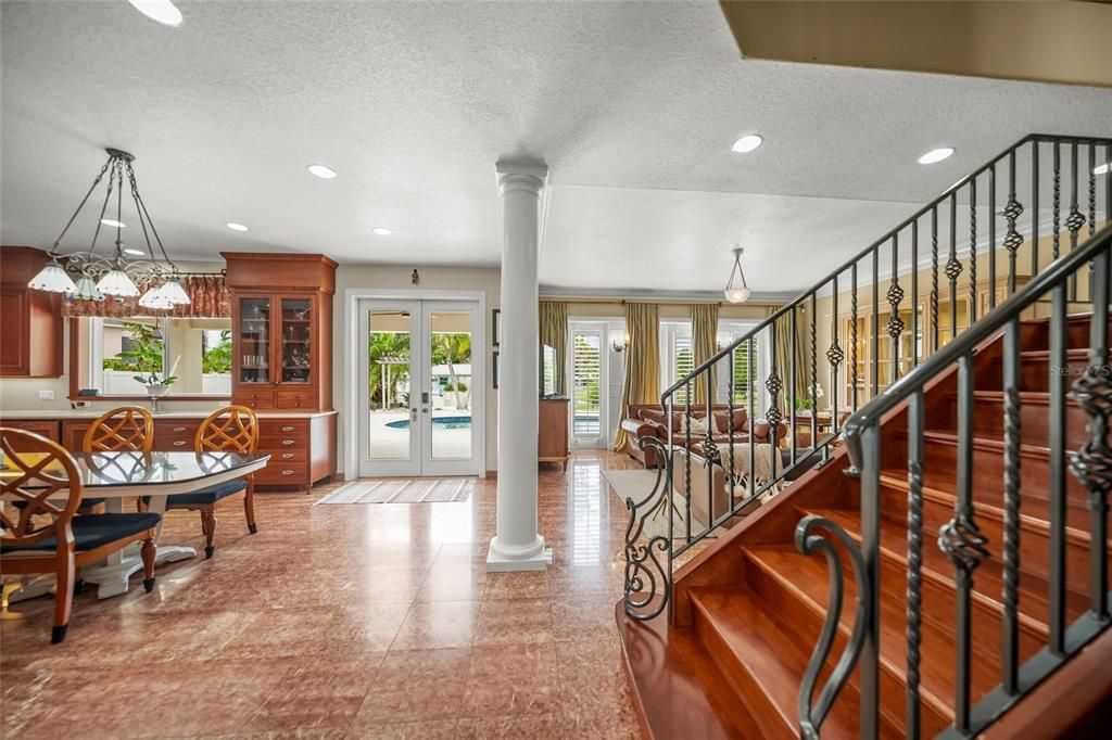 En Venta: $1,195,000 (4 camas, 4 baños, 3558 Pies cuadrados)