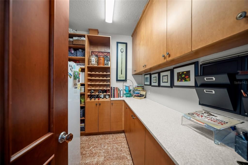 En Venta: $1,195,000 (4 camas, 4 baños, 3558 Pies cuadrados)