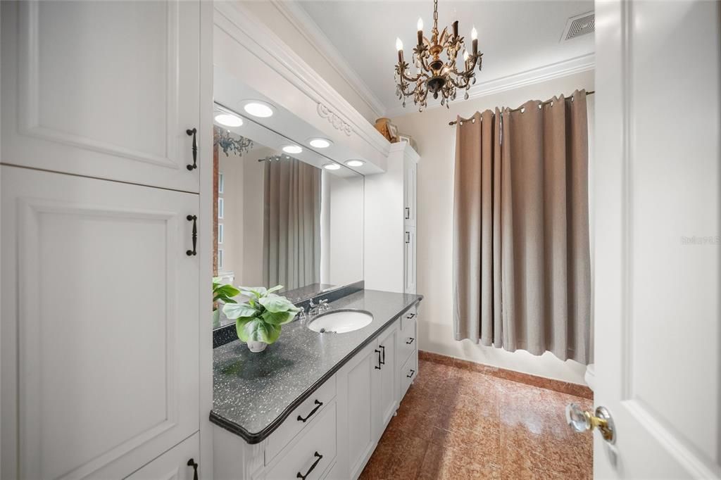 En Venta: $1,195,000 (4 camas, 4 baños, 3558 Pies cuadrados)