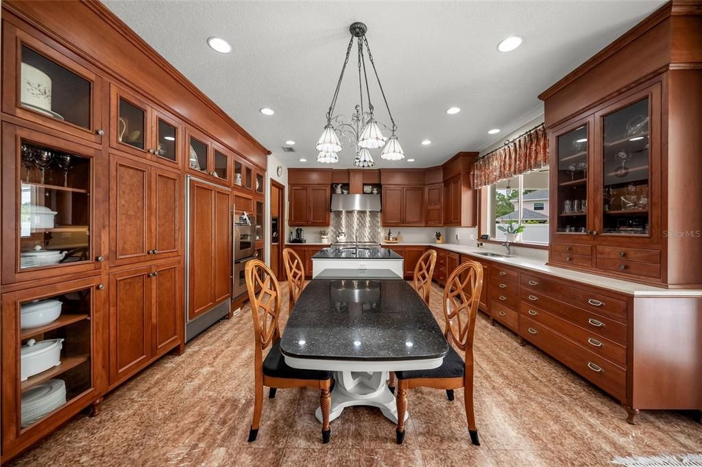 En Venta: $1,195,000 (4 camas, 4 baños, 3558 Pies cuadrados)