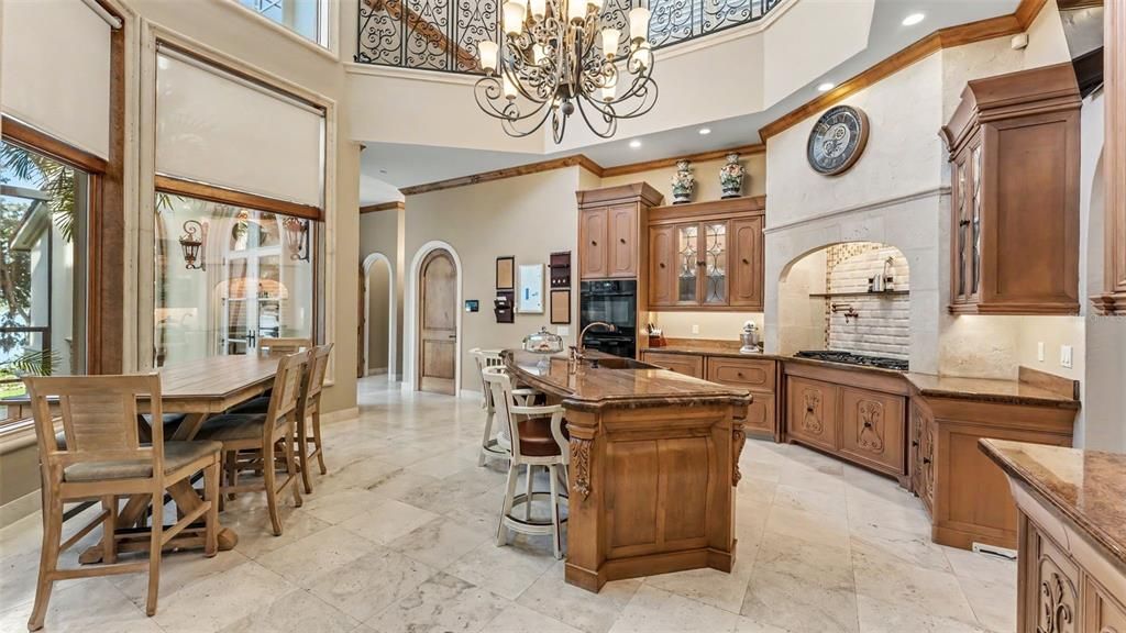 На продажу: $2,790,000 (6 спален, 7 ванн, 8340 Квадратных фут)