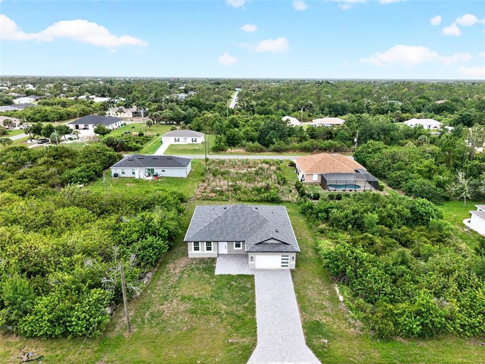 For Sale: $359,900 (4 beds, 3 baths, 1827 Square Feet)