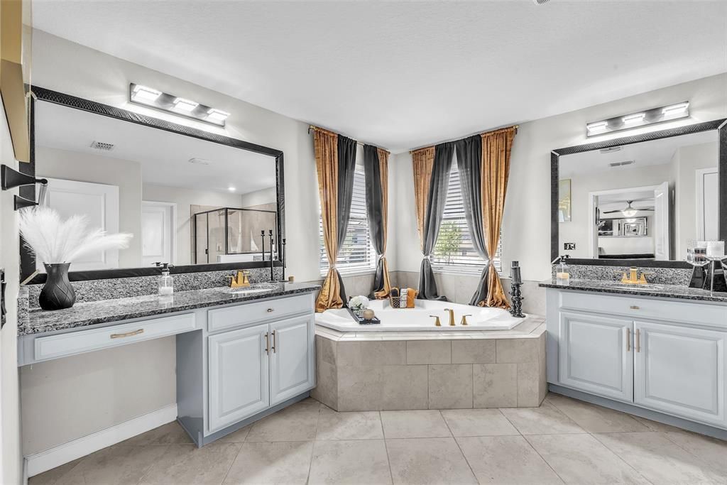 В аренду: $3,500 (5 спален, 3 ванн, 3369 Квадратных фут)