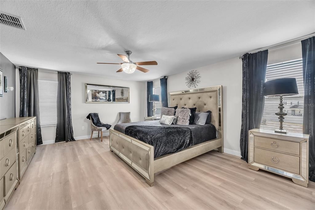 В аренду: $3,500 (5 спален, 3 ванн, 3369 Квадратных фут)