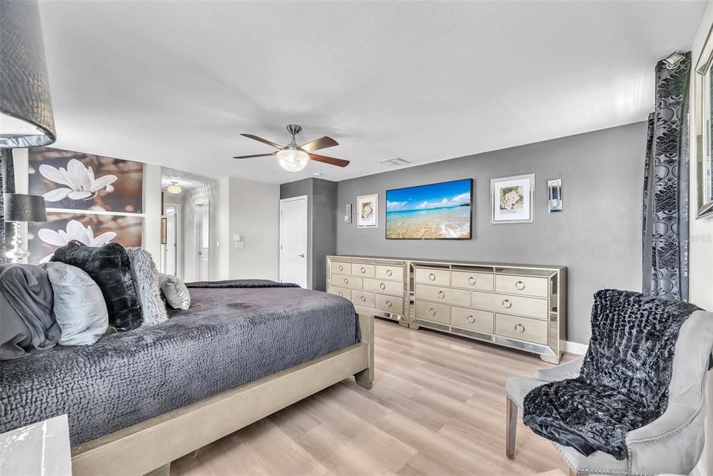 В аренду: $3,500 (5 спален, 3 ванн, 3369 Квадратных фут)