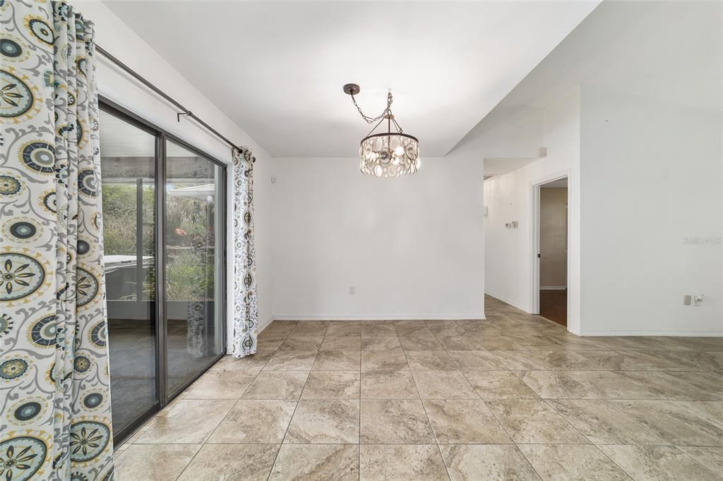 For Sale: $300,000 (3 beds, 2 baths, 1427 Square Feet)