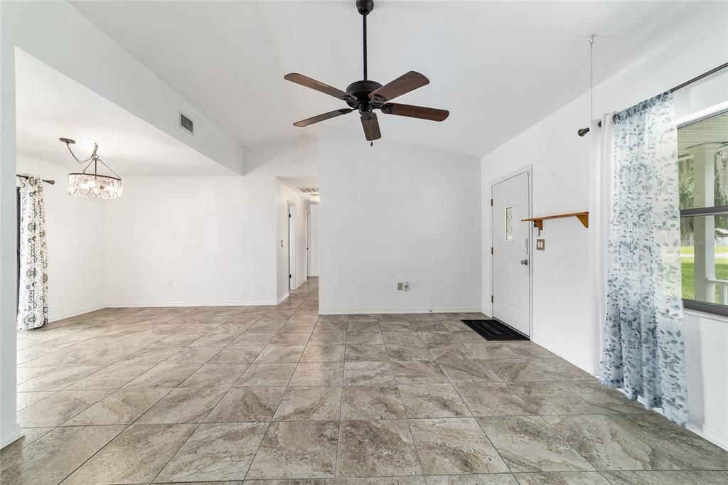 For Sale: $300,000 (3 beds, 2 baths, 1427 Square Feet)