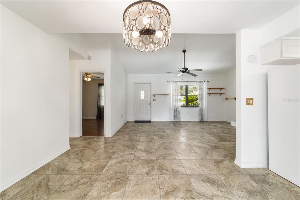 For Sale: $300,000 (3 beds, 2 baths, 1427 Square Feet)