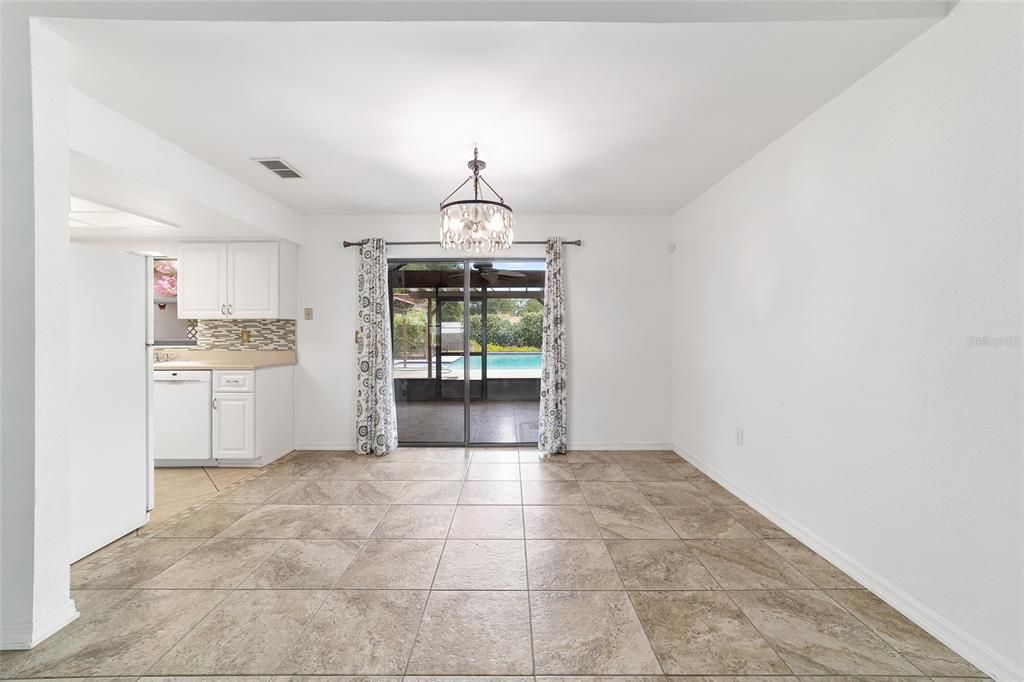 For Sale: $300,000 (3 beds, 2 baths, 1427 Square Feet)