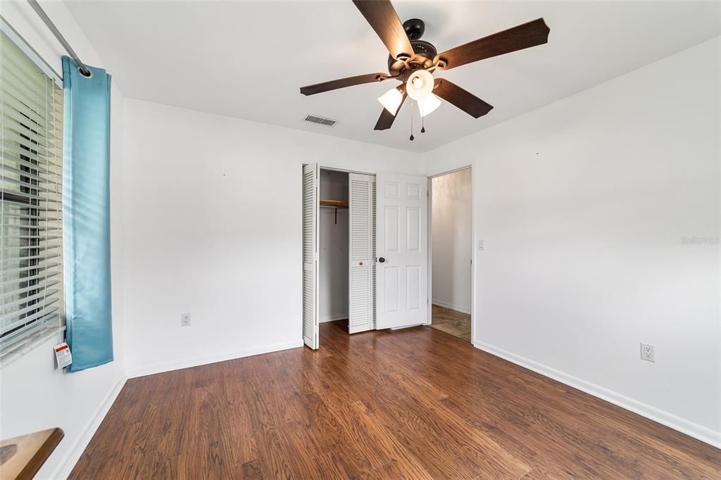 For Sale: $300,000 (3 beds, 2 baths, 1427 Square Feet)