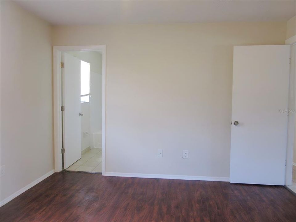 For Sale: $229,900 (3 beds, 2 baths, 1116 Square Feet)