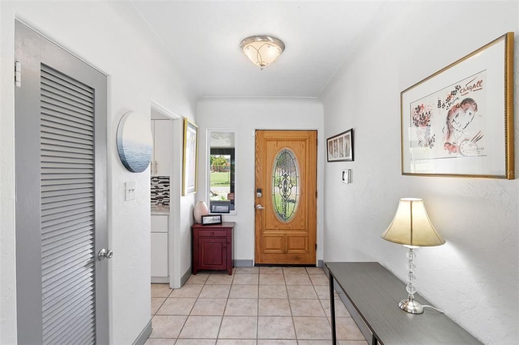 For Sale: $425,000 (2 beds, 1 baths, 1388 Square Feet)