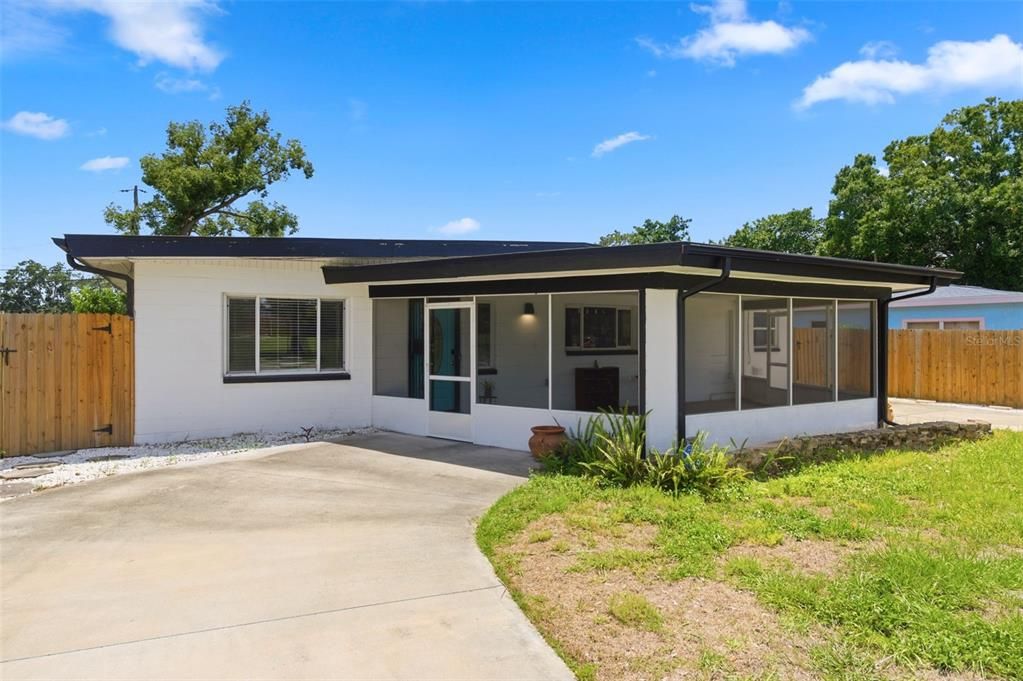 For Sale: $425,000 (2 beds, 1 baths, 1388 Square Feet)