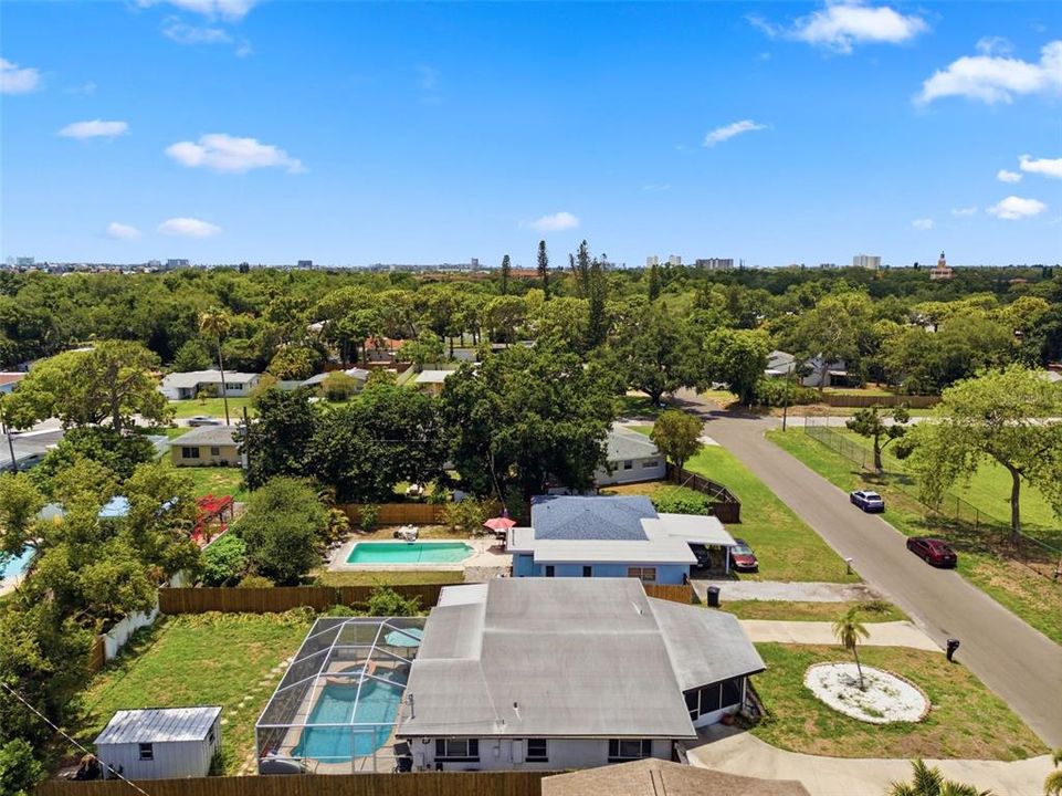 For Sale: $425,000 (2 beds, 1 baths, 1388 Square Feet)