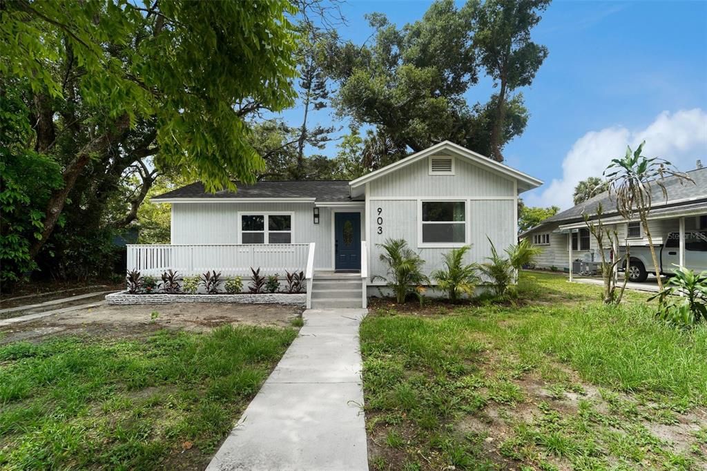 For Sale: $475,000 (4 beds, 3 baths, 1901 Square Feet)