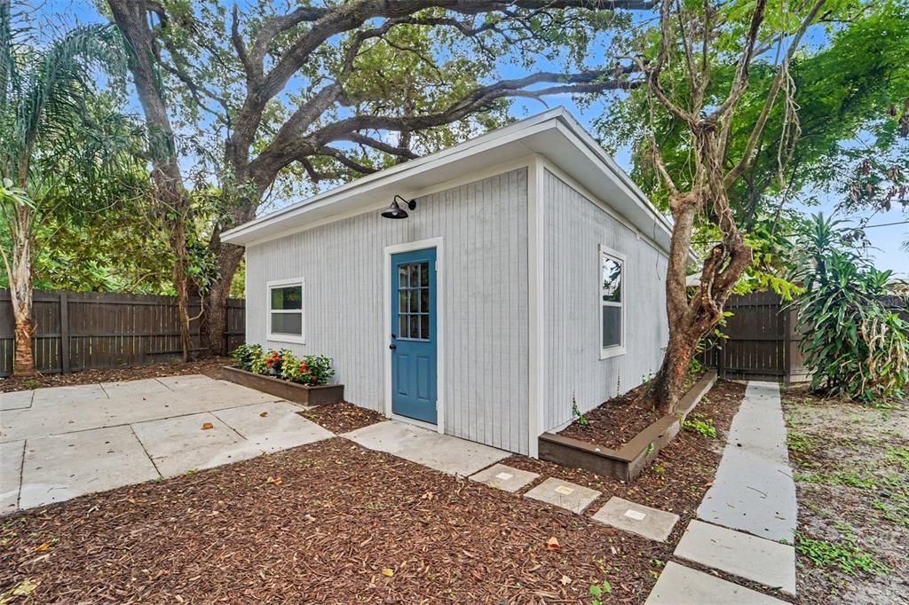 For Sale: $475,000 (4 beds, 3 baths, 1901 Square Feet)