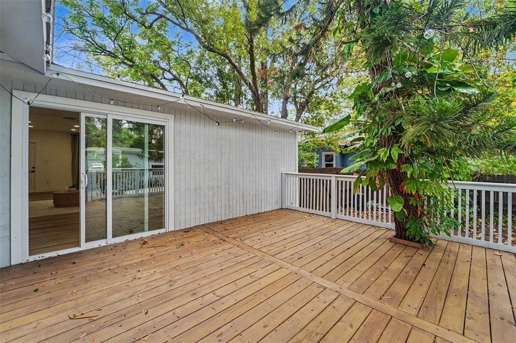 For Sale: $475,000 (4 beds, 3 baths, 1901 Square Feet)