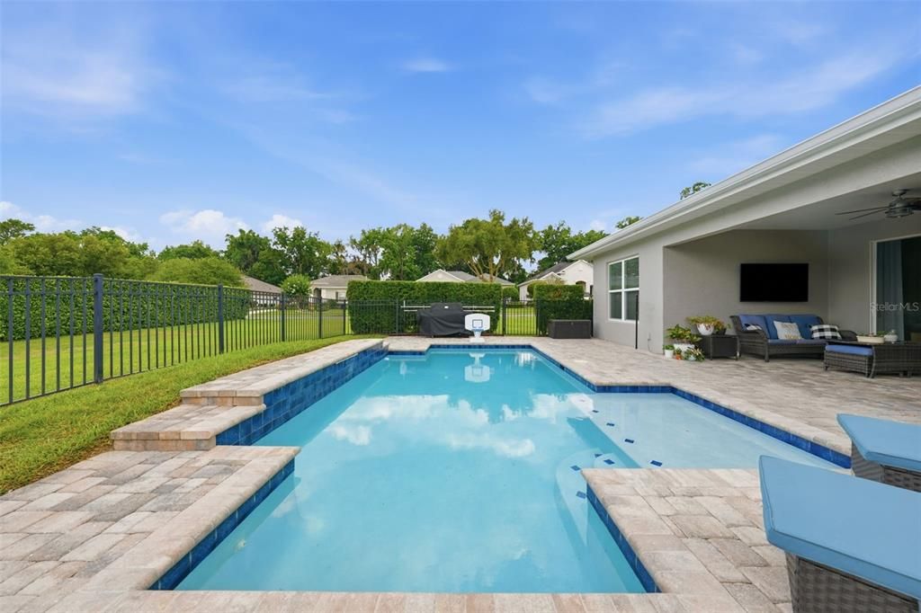 For Sale: $535,000 (4 beds, 2 baths, 2091 Square Feet)