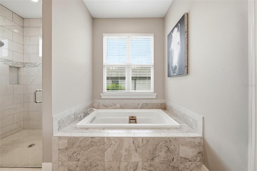 For Sale: $535,000 (4 beds, 2 baths, 2091 Square Feet)