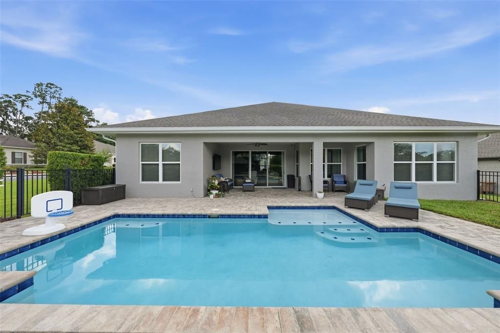 For Sale: $535,000 (4 beds, 2 baths, 2091 Square Feet)