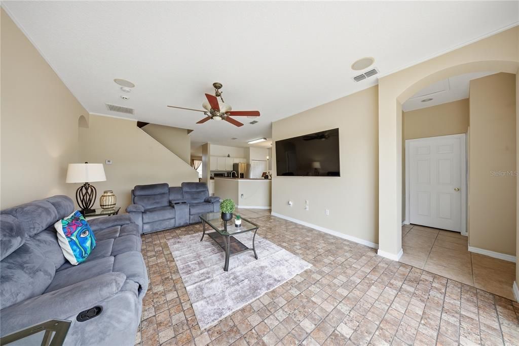 For Sale: $449,000 (4 beds, 2 baths, 2510 Square Feet)