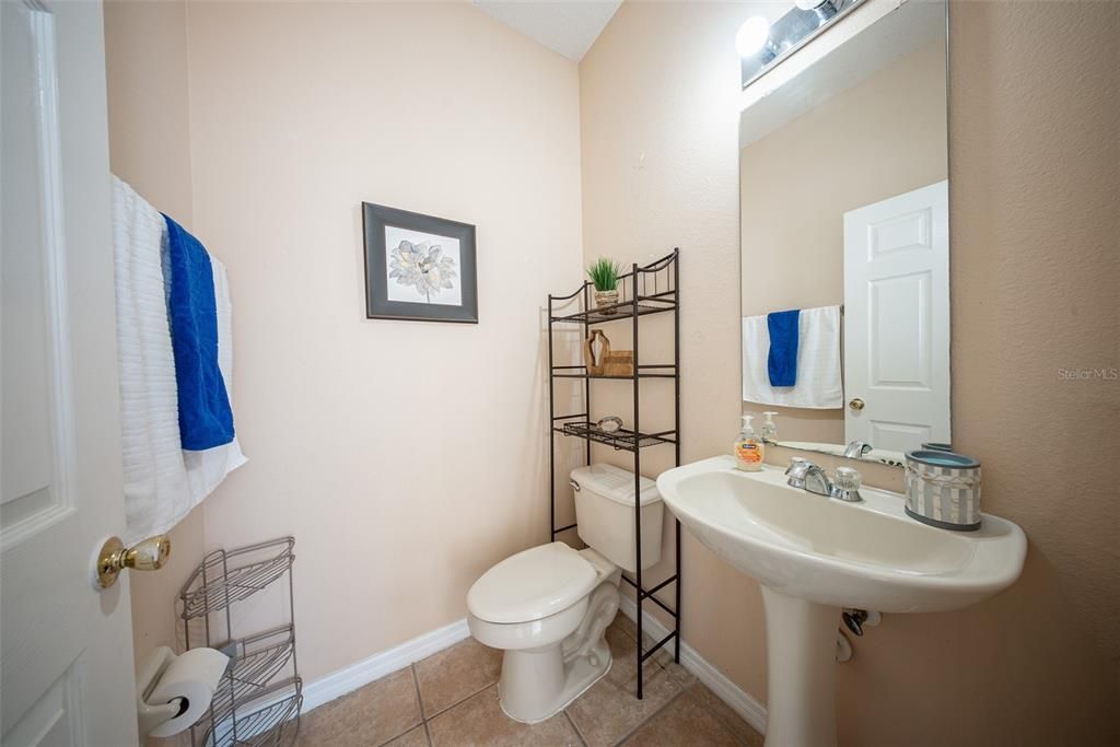 For Sale: $449,000 (4 beds, 2 baths, 2510 Square Feet)