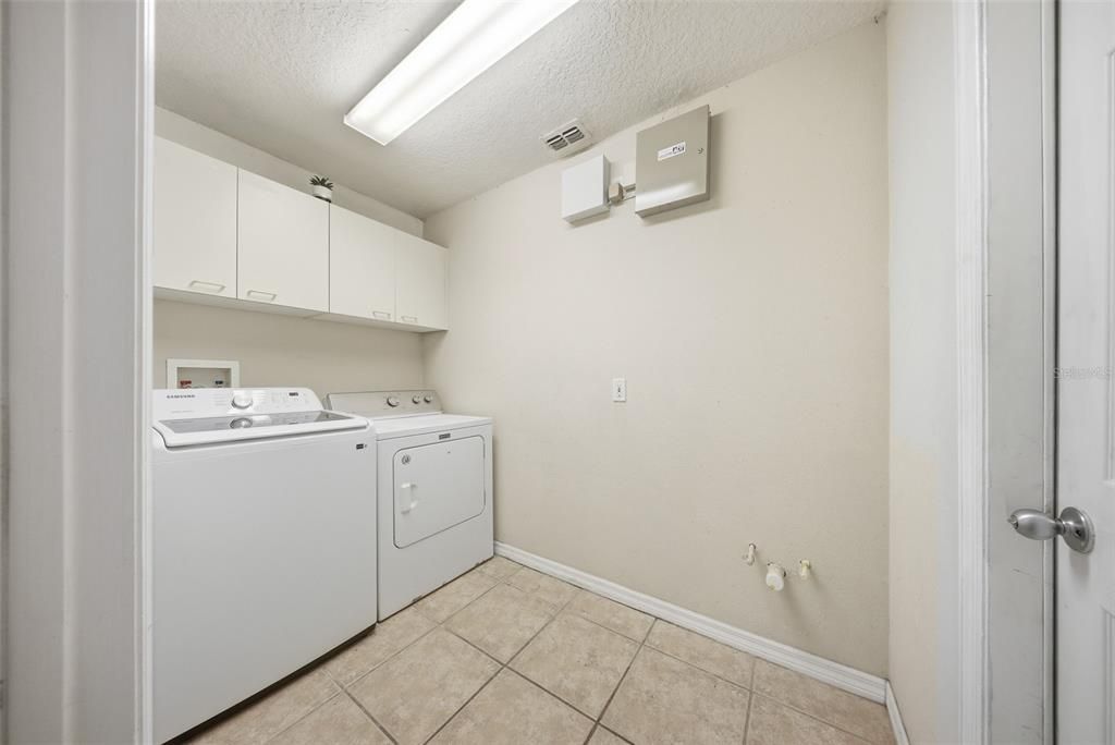 For Sale: $449,000 (4 beds, 2 baths, 2510 Square Feet)