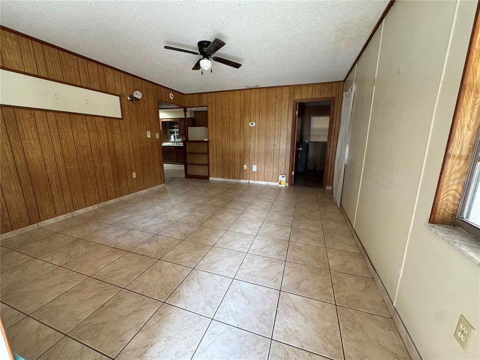For Rent: $1,550 (3 beds, 2 baths, 1254 Square Feet)