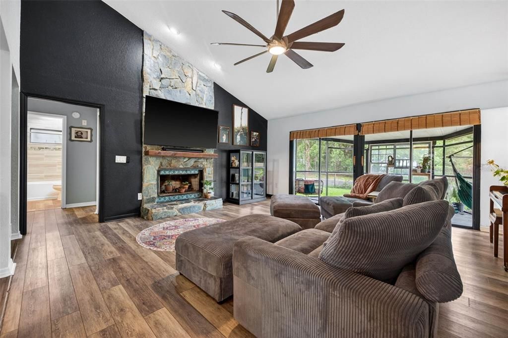 For Sale: $750,000 (4 beds, 3 baths, 2130 Square Feet)