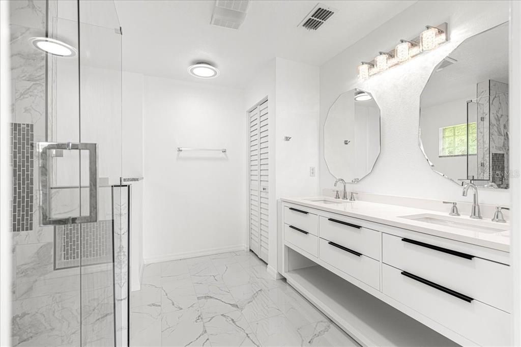 На продажу: $329,900 (3 спален, 2 ванн, 1778 Квадратных фут)