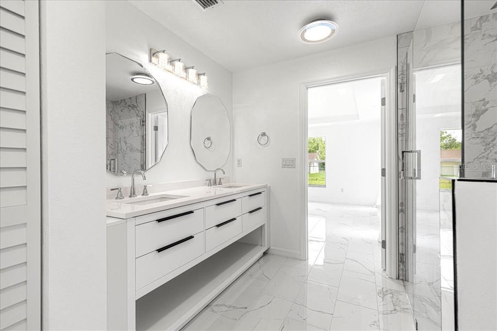 На продажу: $329,900 (3 спален, 2 ванн, 1778 Квадратных фут)