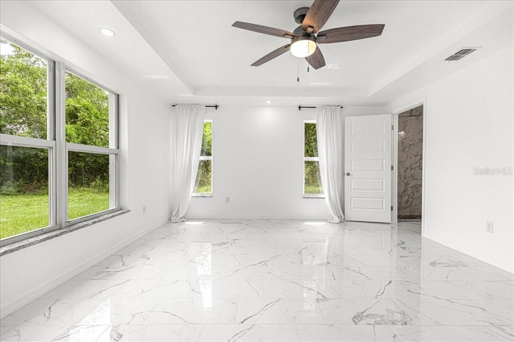 На продажу: $329,900 (3 спален, 2 ванн, 1778 Квадратных фут)