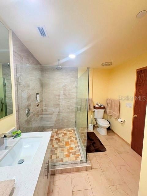 For Rent: $1,450 (1 beds, 1 baths, 670 Square Feet)
