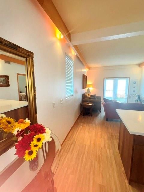 For Rent: $1,450 (1 beds, 1 baths, 670 Square Feet)